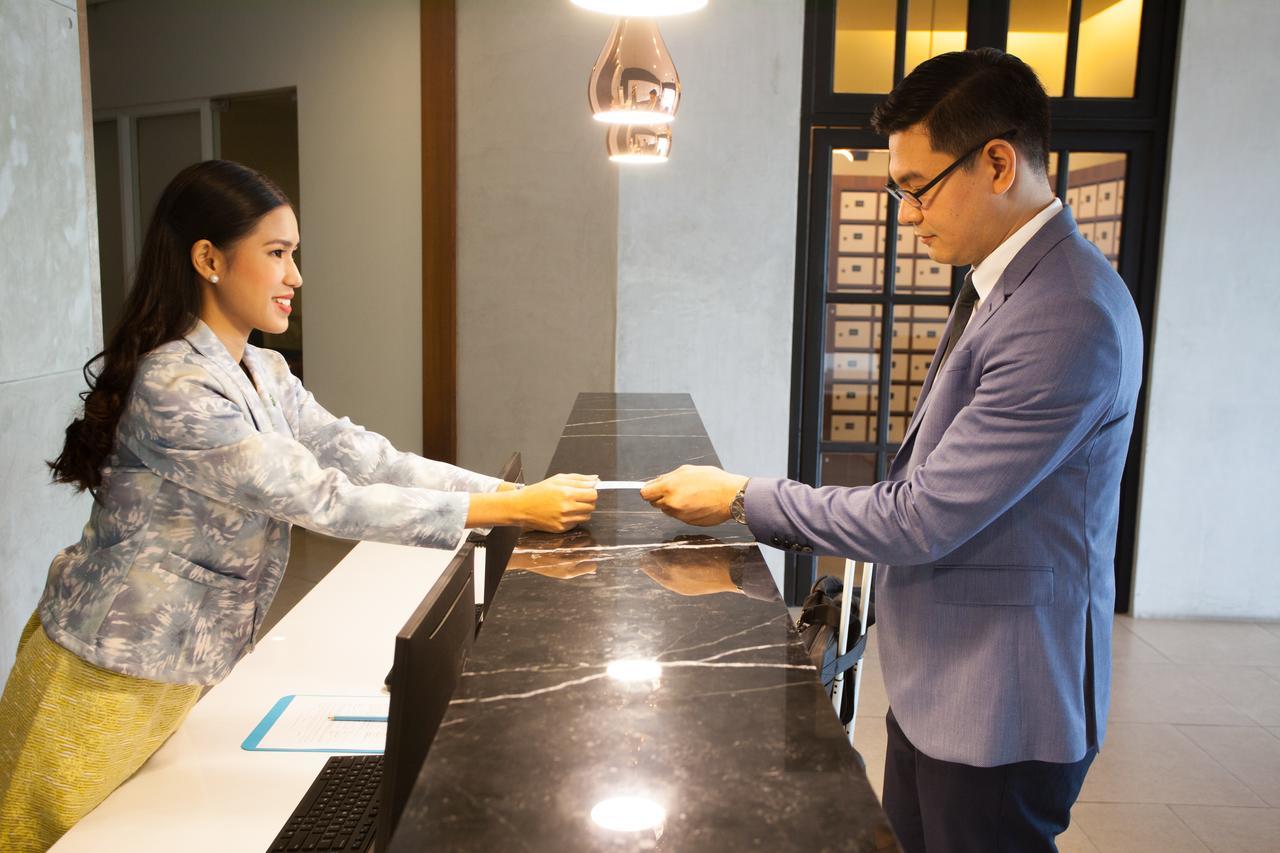 The Cirque Serviced Residences Quezon City Esterno foto