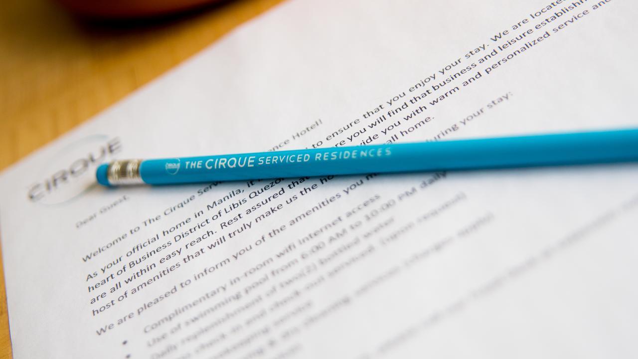 The Cirque Serviced Residences Quezon City Esterno foto