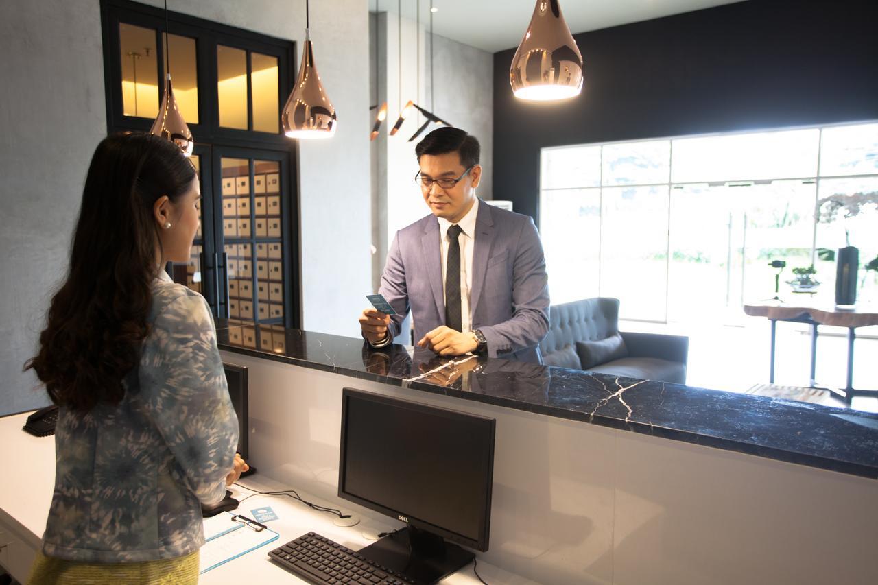 The Cirque Serviced Residences Quezon City Esterno foto