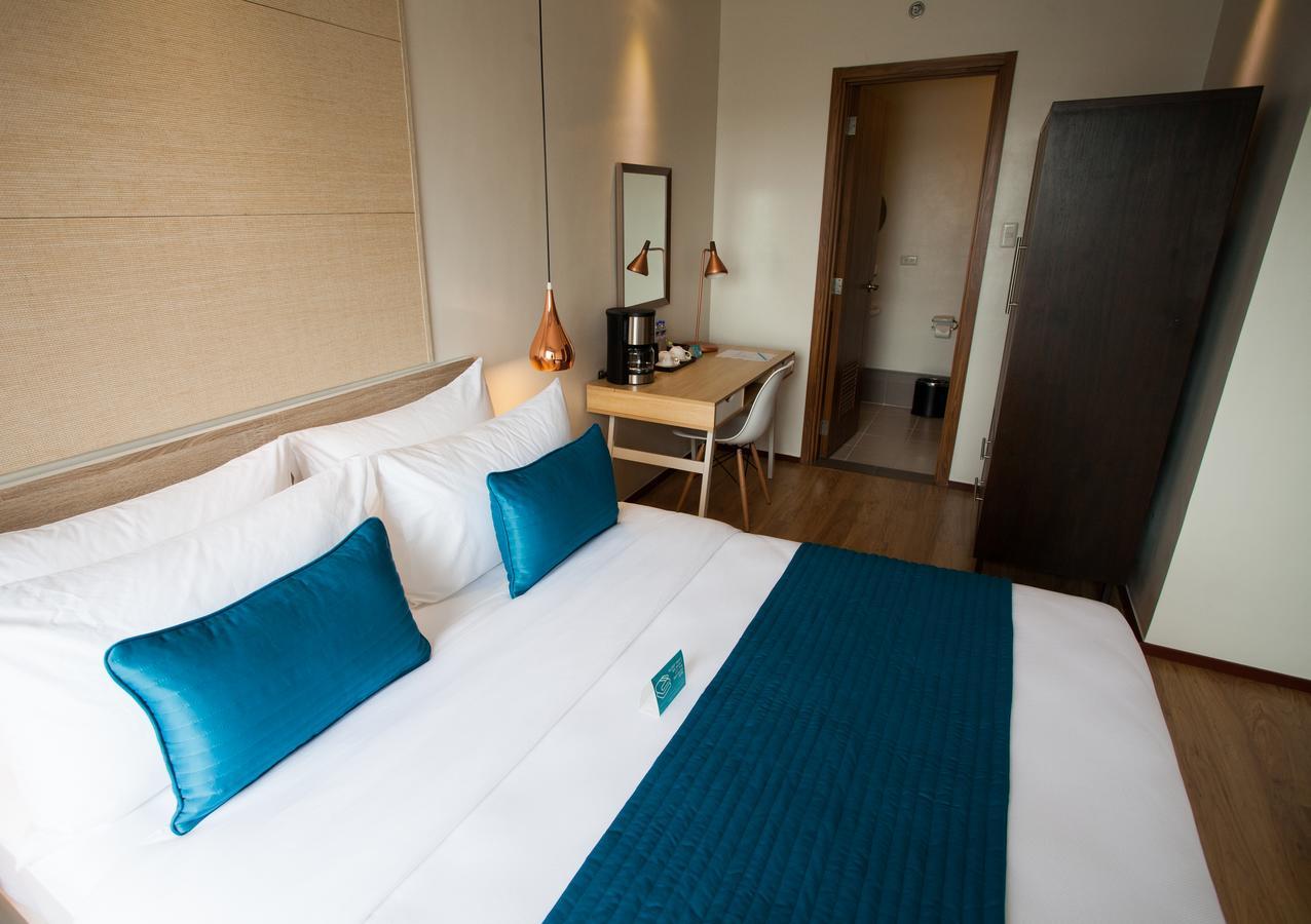 The Cirque Serviced Residences Quezon City Esterno foto
