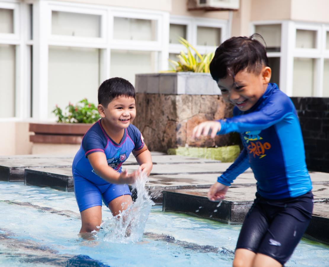 The Cirque Serviced Residences Quezon City Esterno foto